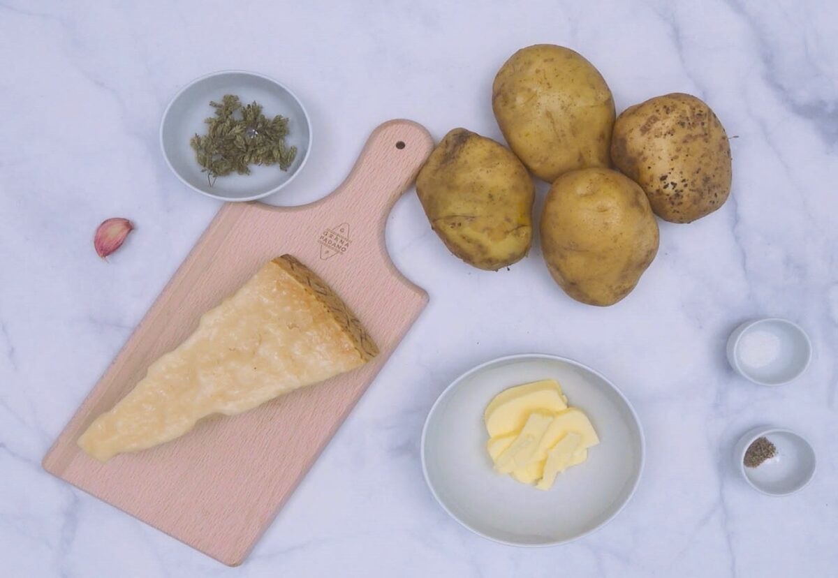 Patatas asadas Hasselback con Grana Padano