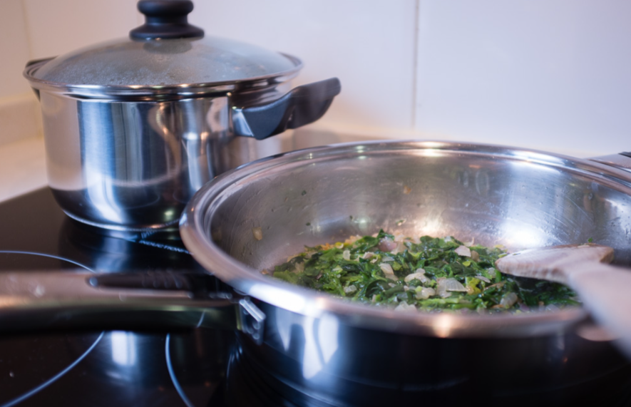 Tallarines con espinacas, receta italiana