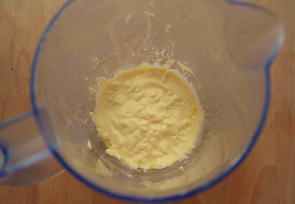 Cómo hacer salsa holandesa casera. Receta paso a paso con trucos y consejos