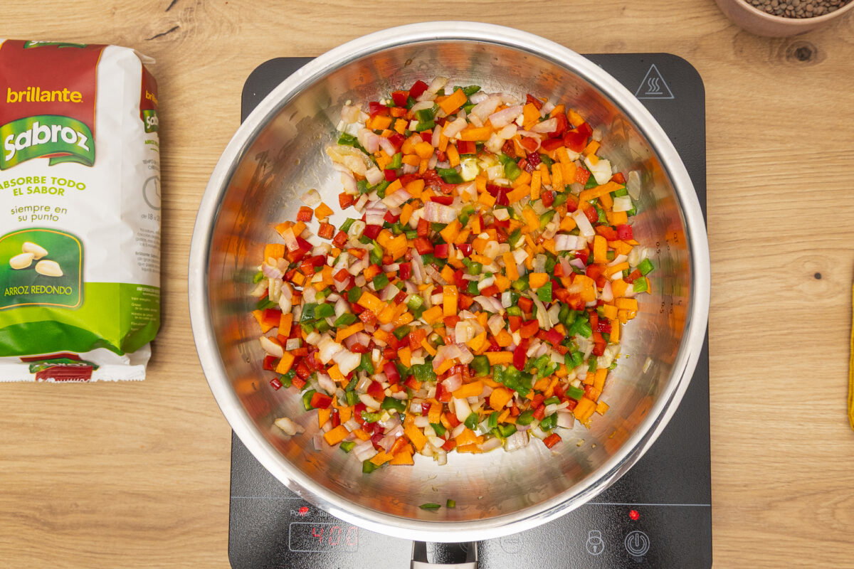 Hamburguesa de lentejas y arroz. Receta vegetariana paso a paso