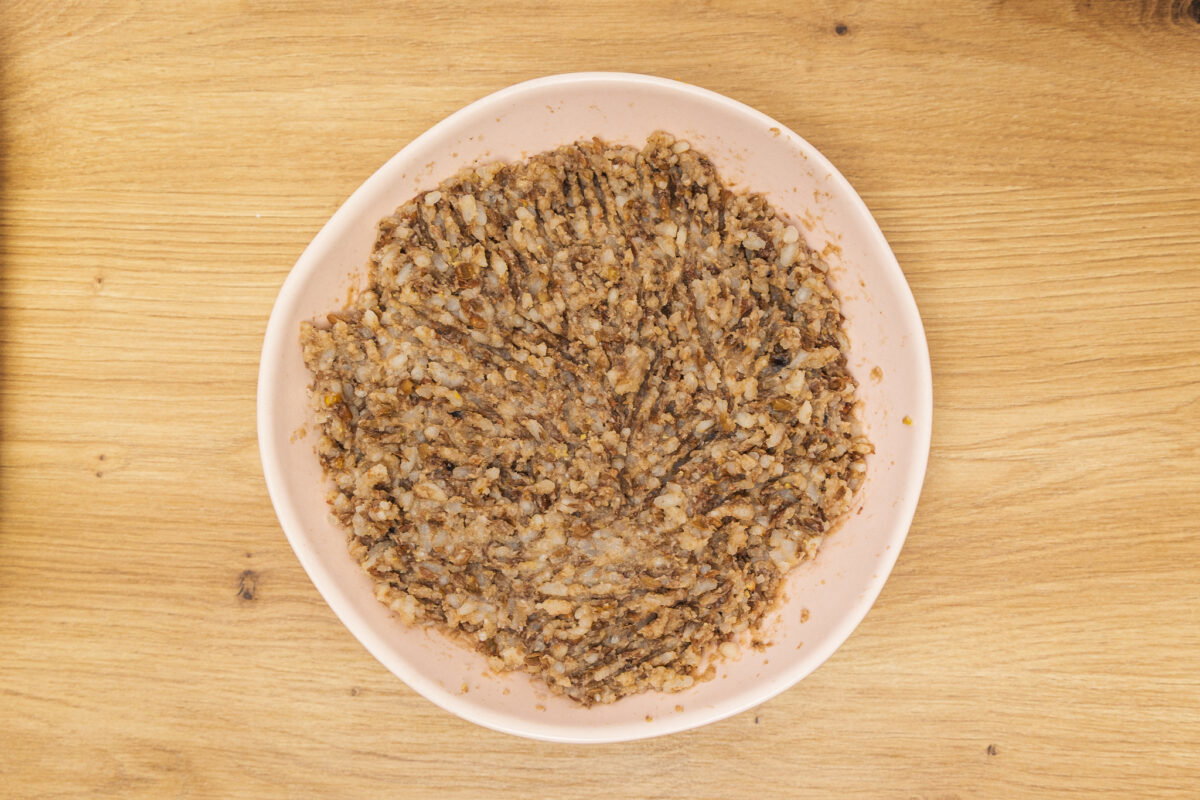 Hamburguesa de lentejas y arroz. Receta vegetariana paso a paso