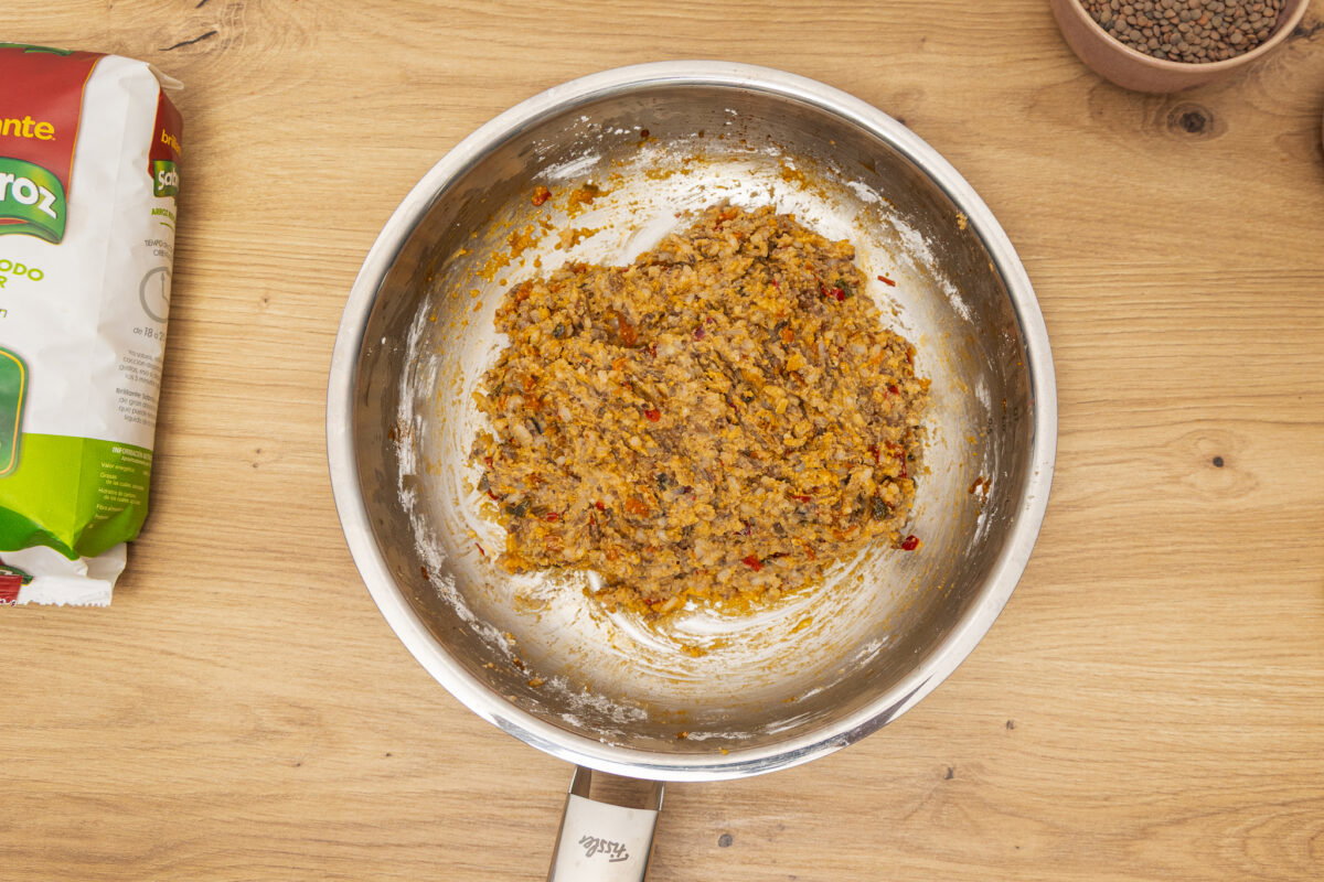 Hamburguesa de lentejas y arroz. Receta vegetariana paso a paso