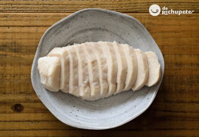 Pollo cocido o hervido jugoso y tierno. Tiempos para la cocción del pollo