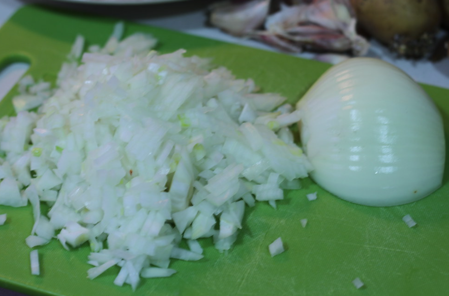 Salchichas al vino. Receta rápida y sabrosa