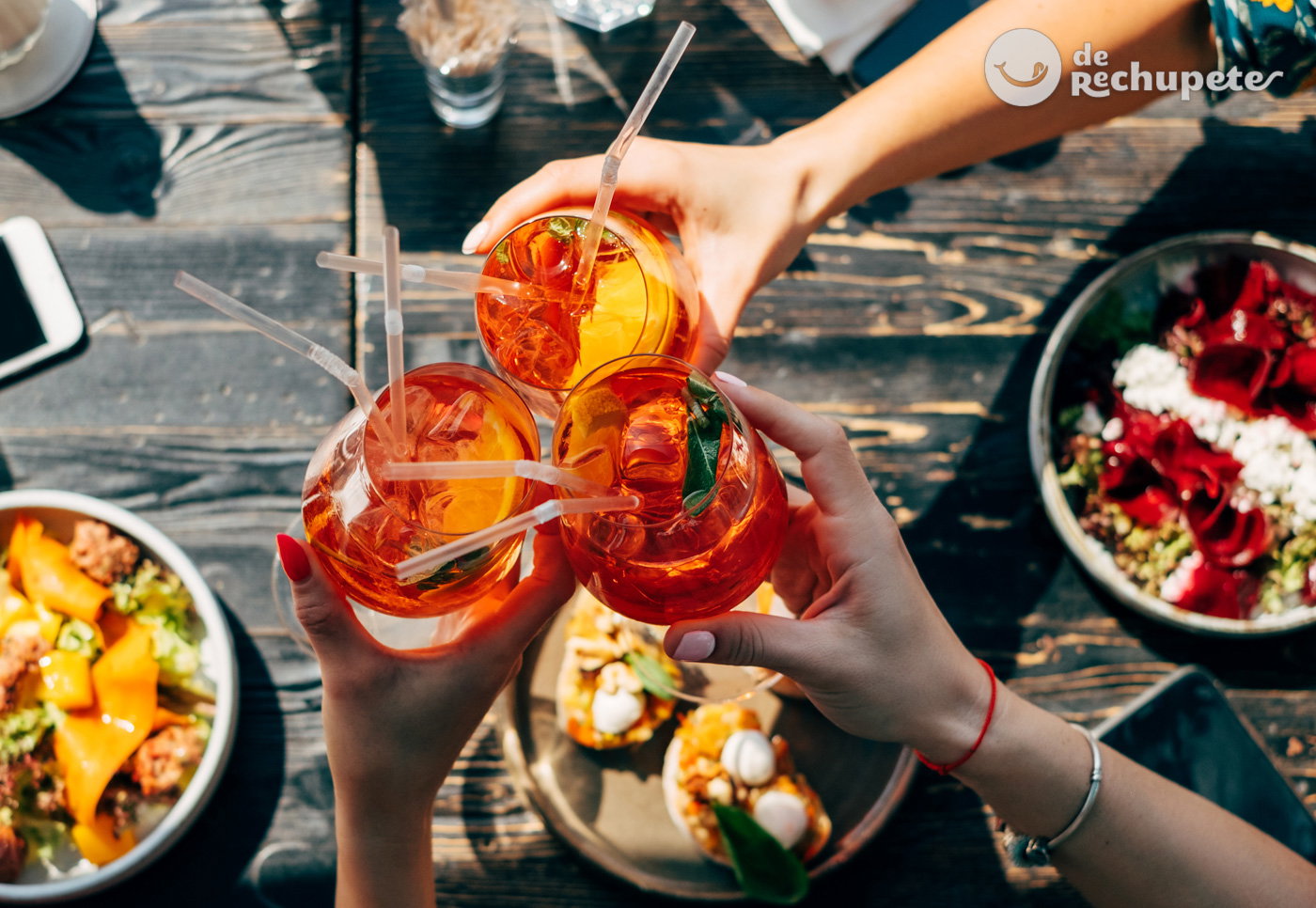 Cómo hacer un Aperol spritz. El cóctel italiano más refrescante