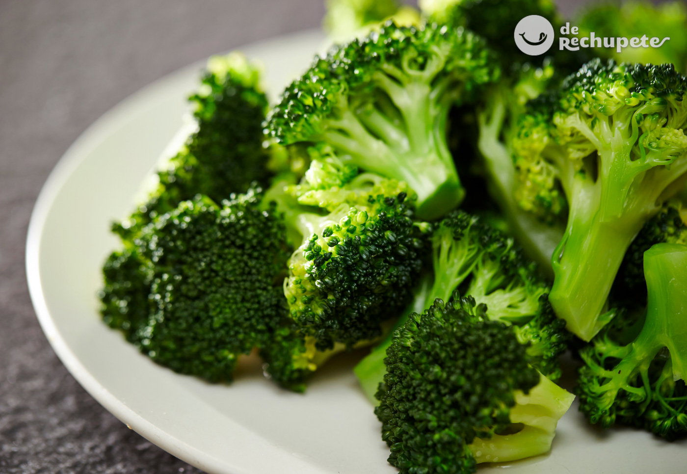 Brocoli en el plato