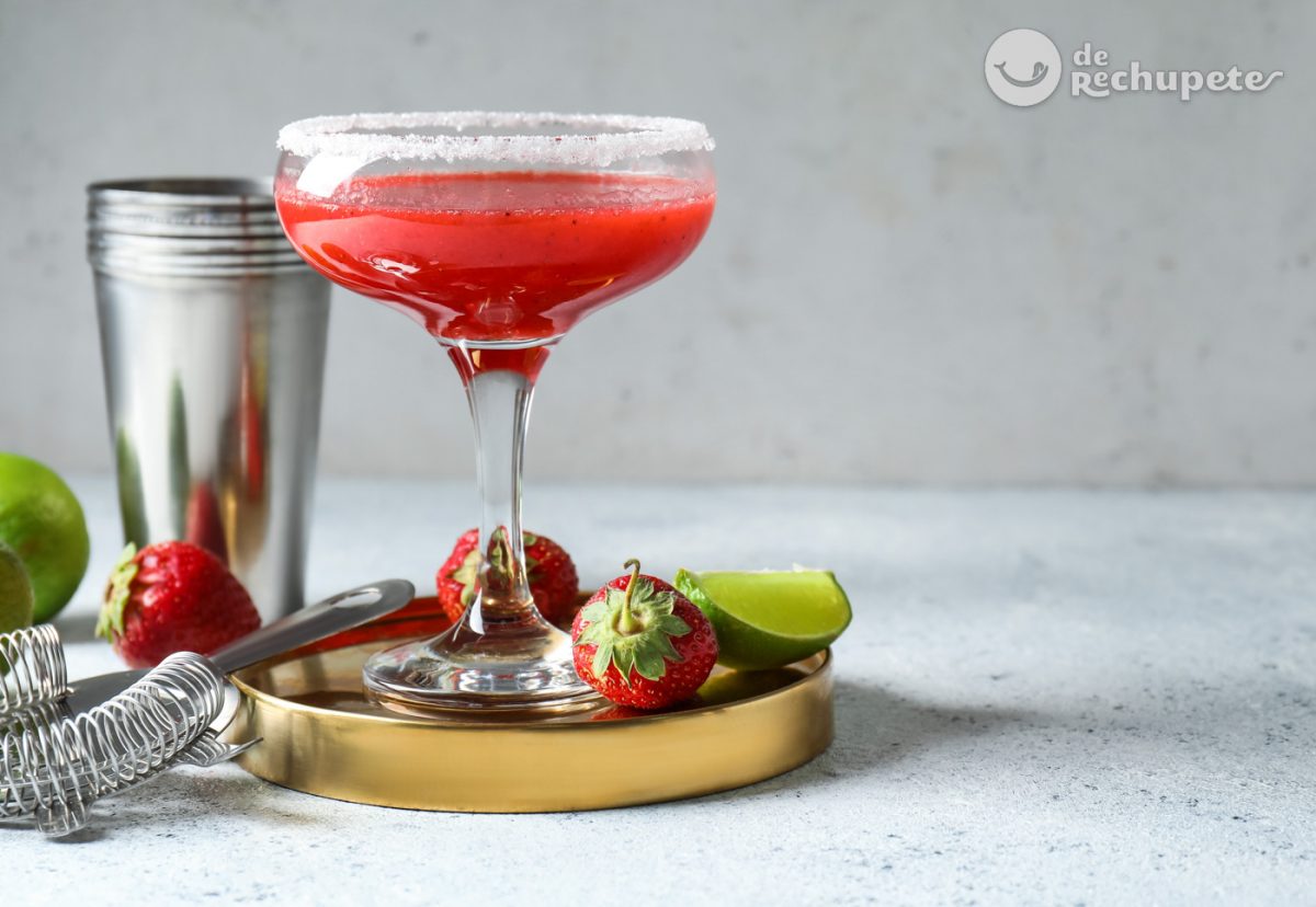 Daiquiri de fresa. Cómo hacer este cóctel en casa