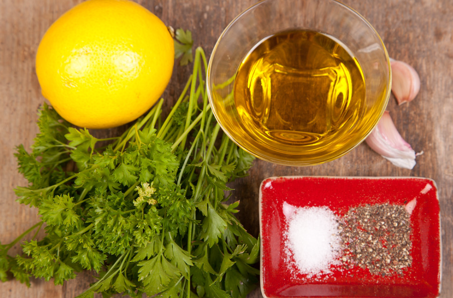 Cómo hacer salsa gremolata. Receta italiana de gremolada casera