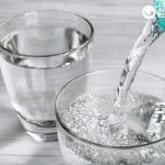 Bebidas con burbujas diferentes: agua con gas, soda y agua tónica