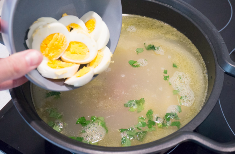 Cómo hacer sopa de picadillo. Sopa de pollo tradicional