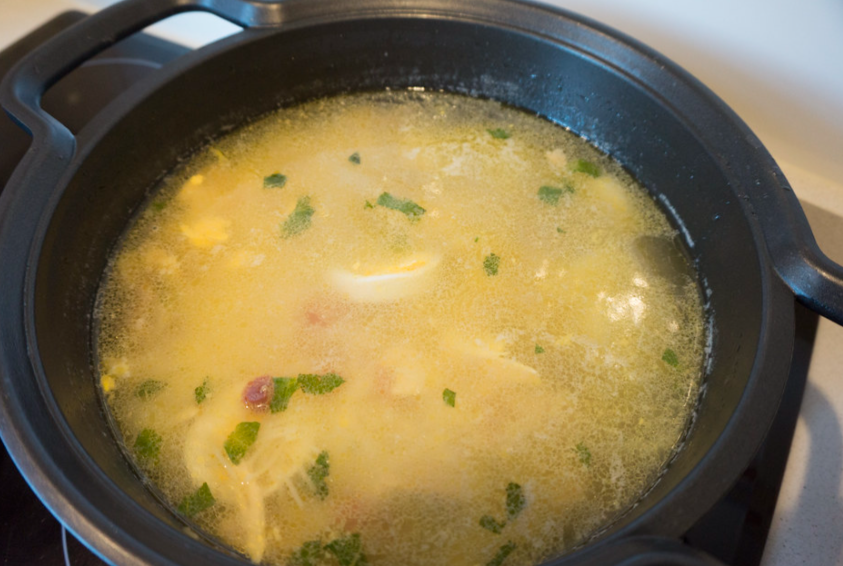 Cómo hacer sopa de picadillo. Sopa de pollo tradicional