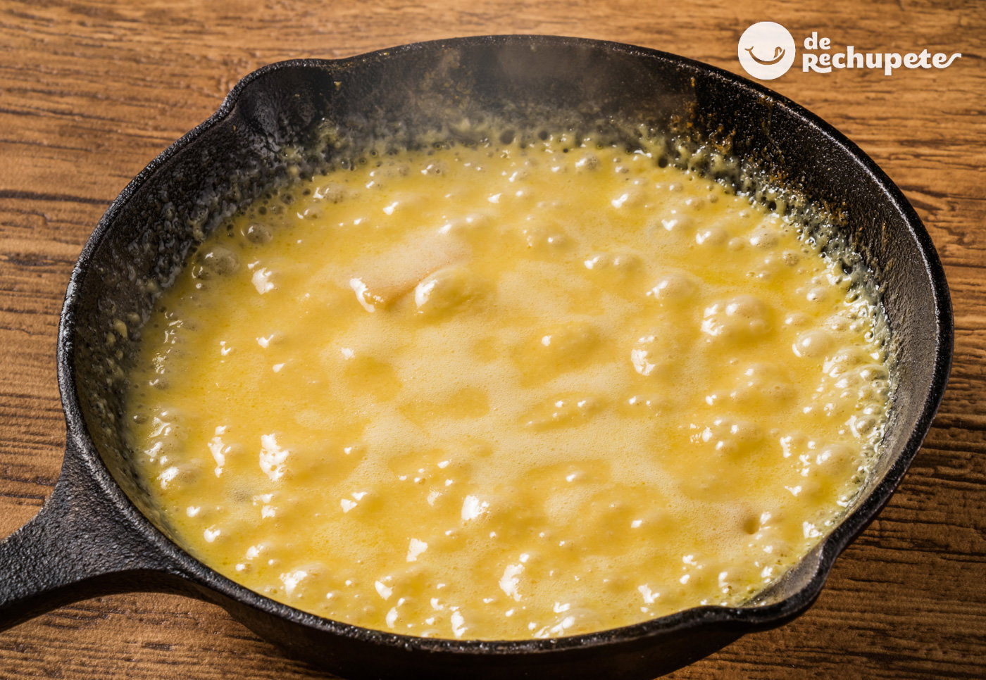 Salsa o crema de queso Cheddar. Una receta irresistible para acompañar tus platos