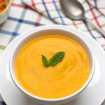 Crema de calabaza casera, receta reconfortante y fácil