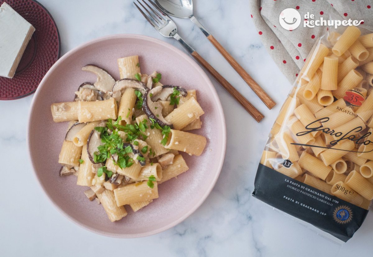 Cómo hacer rigatoni con setas Boletus y queso brie