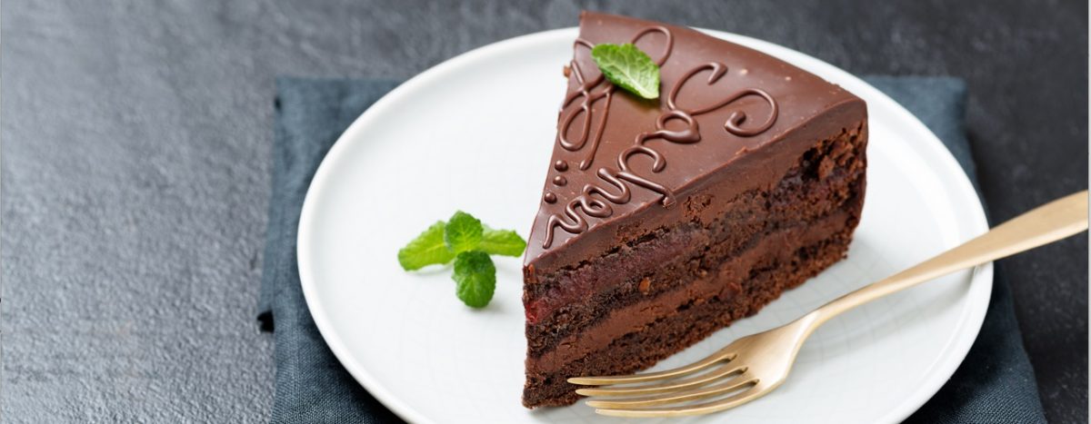Tarta Sacher de chocolate. La receta clásica y auténtica, entre las mejores del mundo