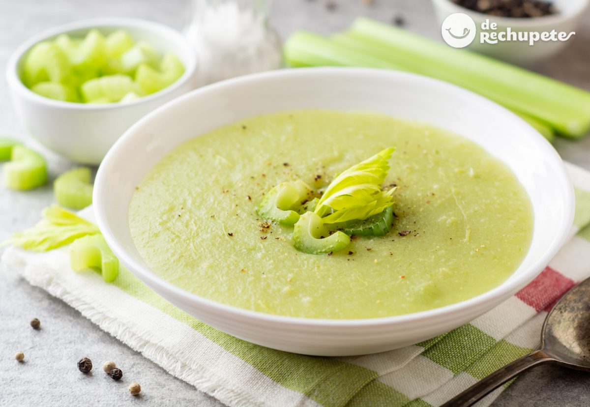Crema de apio. Preparación tradicional y con Thermomix