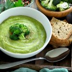 Crema de brócoli. recetas deliciosas para disfrutar de esta verdura
