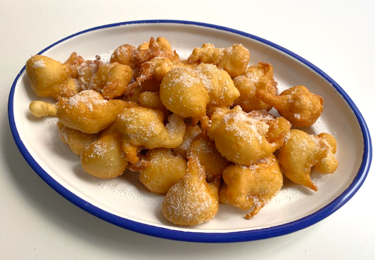 Buñuelos tradicionales de Águilas. El postre de Carnaval en Murcia