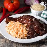 Mole poblano. La receta de pollo tradicional mexicana