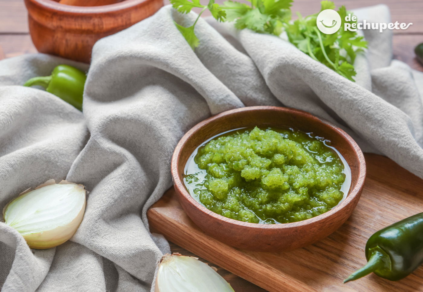 Salsa verde de jalapeños. La salsa mexicana picante perfecta para tus