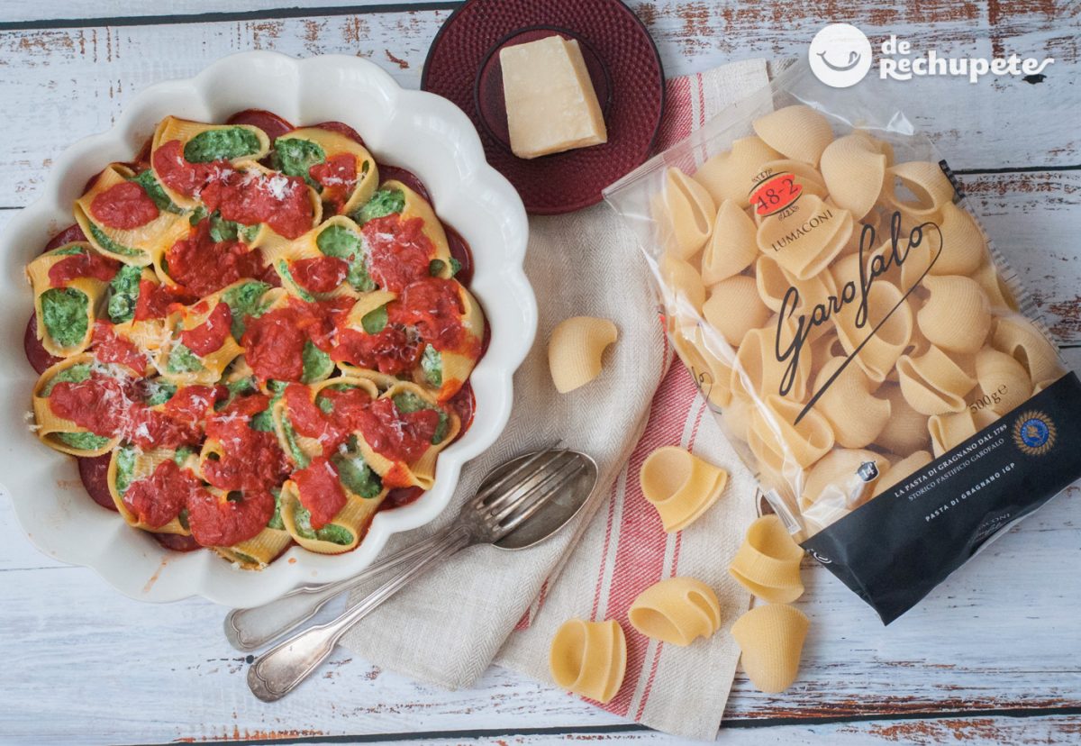 Lumaconi rellenos con espinacas y ricota