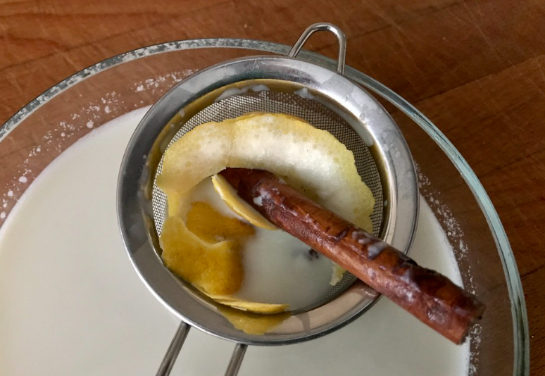 Gachas dulces con canela, el postre tradicional andaluz