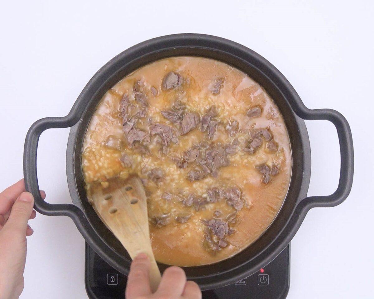 Cómo hacer arroz caldoso con carrilleras