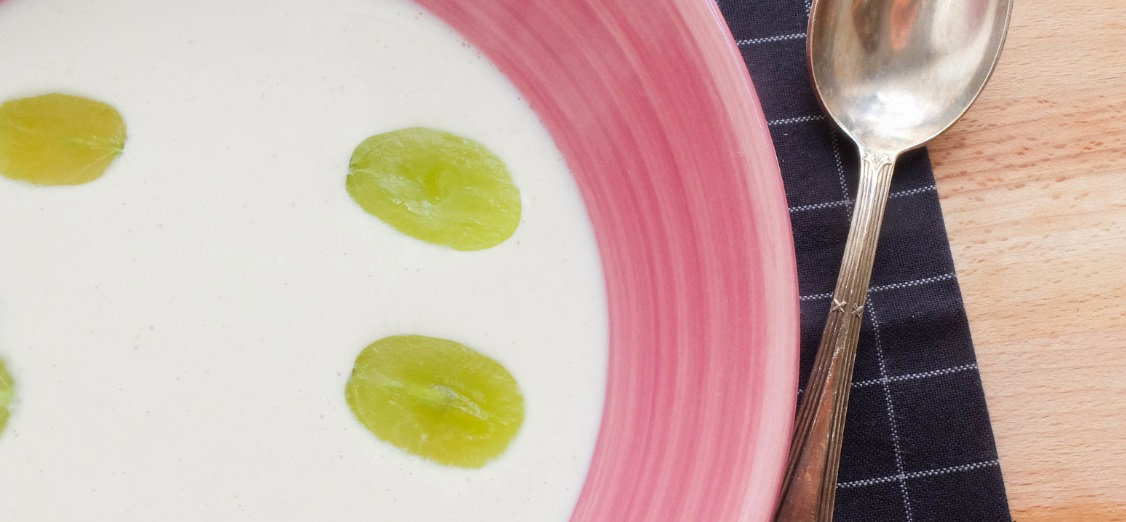 Ajoblanco malagueño. receta andaluza tradicional