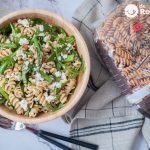 Ensalada de pasta integral al estilo mediterráneo. Receta para disfrutar en verano