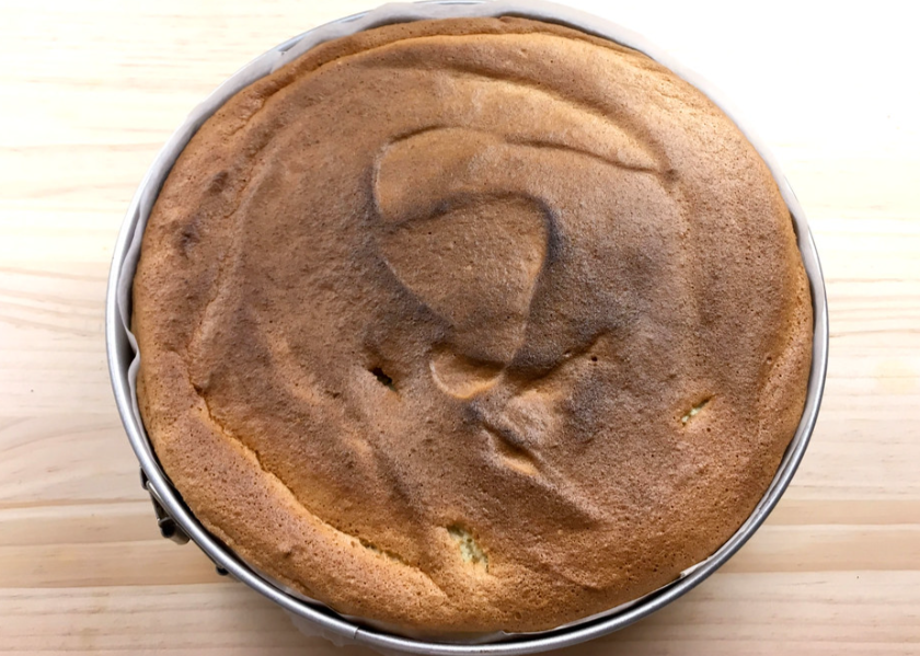 Gató de almendras o coca de almendras. Dulce de Mallorca