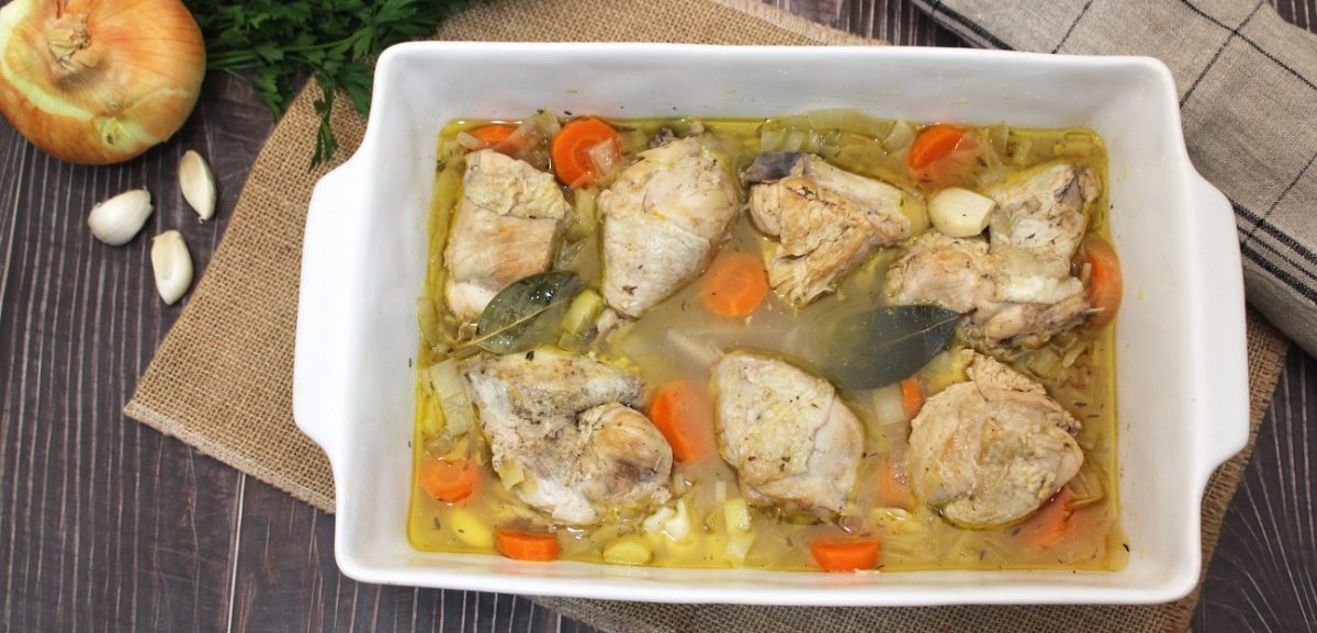 Pollo en escabeche. 2 recetas, al estilo tradicional y en olla exprés