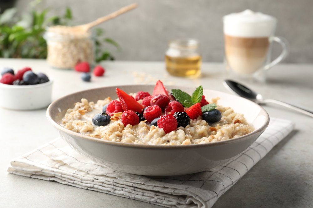 Porridge con frutos del bosque