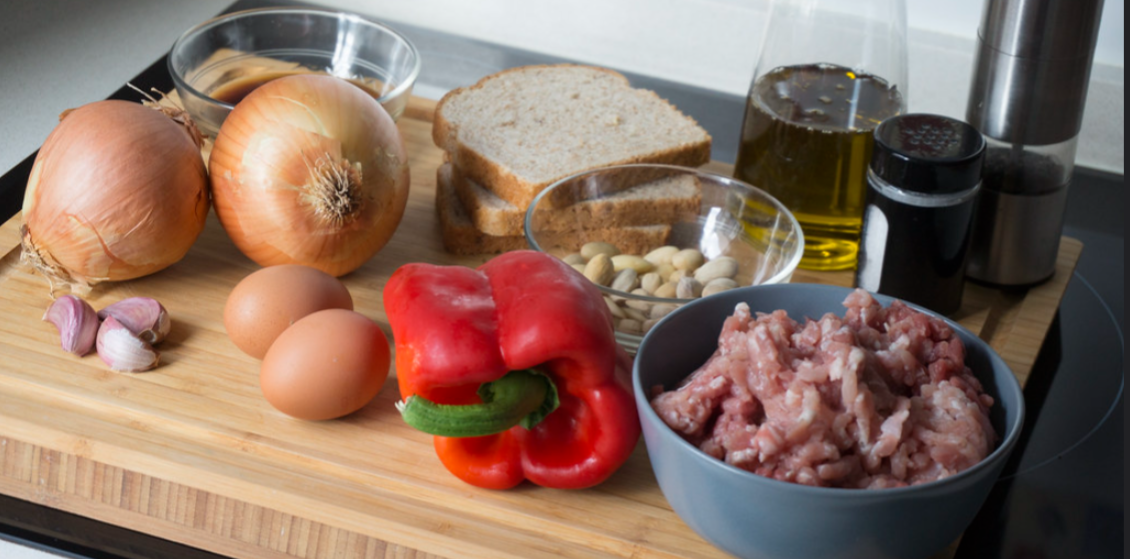 Albóndigas en salsa de frutos secos