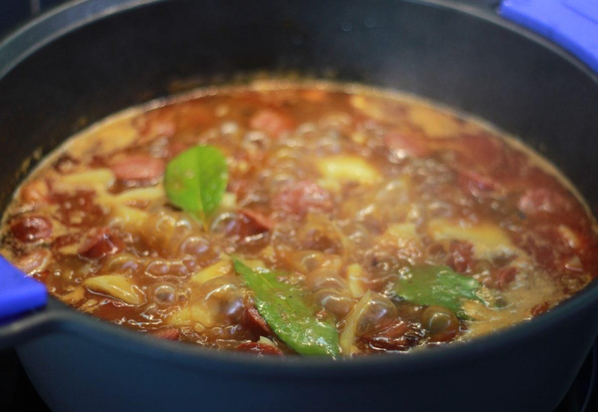 Patatas a la riojana. Receta tradicional de patatas con chorizo