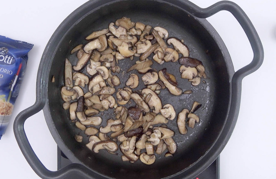 Risotto ai funghi. Risotto con champiñones y setas variadas