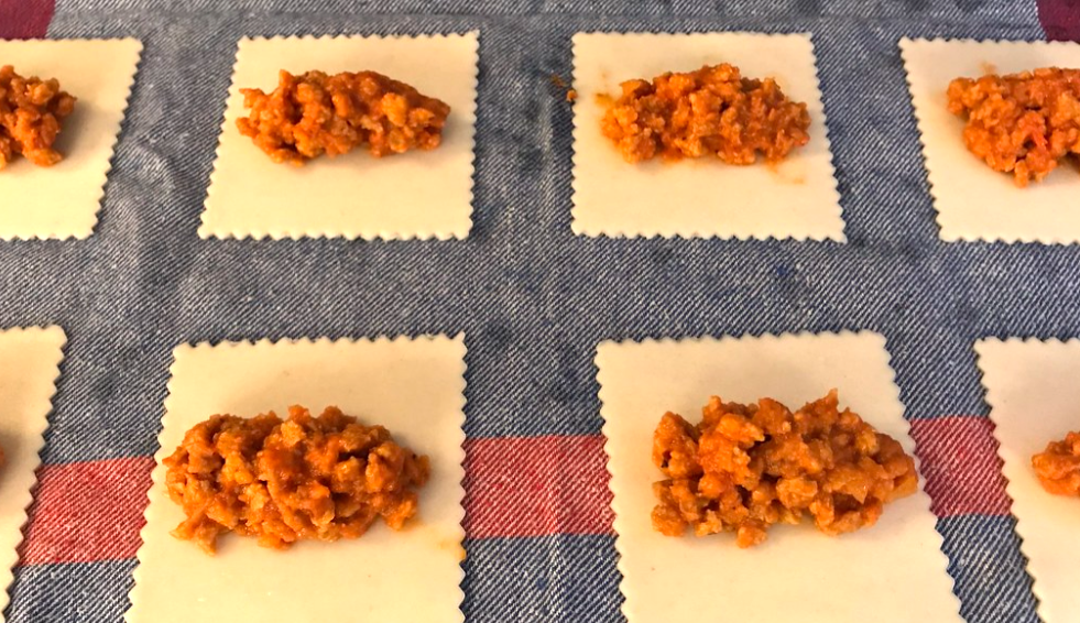Canelones vegetarianos con boloñesa de soja texturizada
