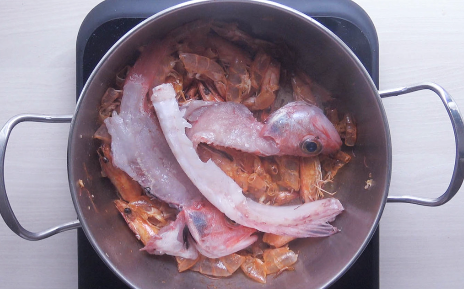 Sopa de marisco. Receta fácil y deliciosa para Navidad