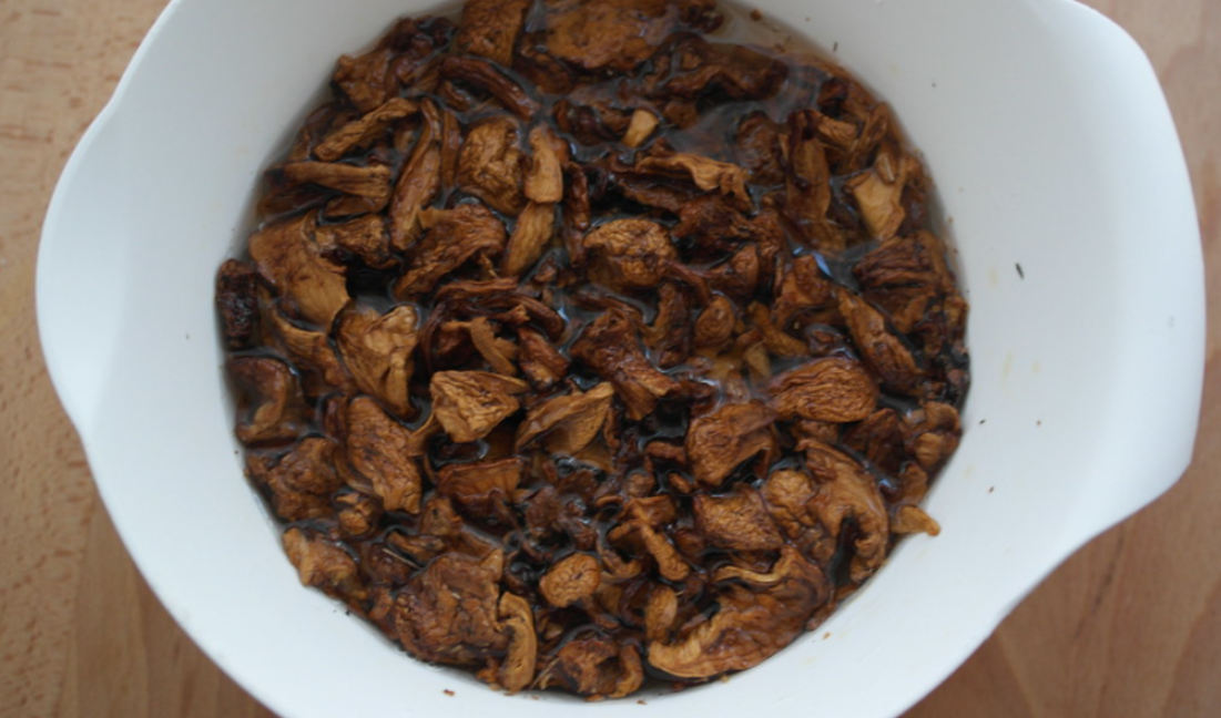 Fricandó de ternera. Receta catalana deliciosa para el otoño