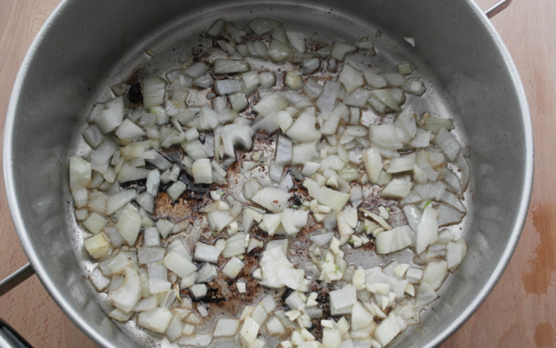 Fricandó de ternera. Receta catalana deliciosa para el otoño