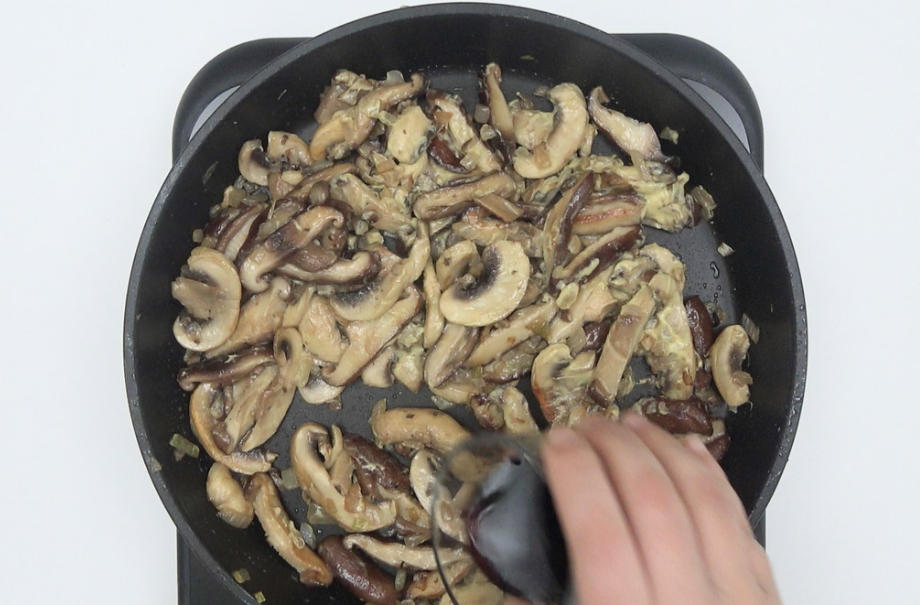 Pasta fresca con salsa de setas. Receta fácil para disfrutar del Otoño