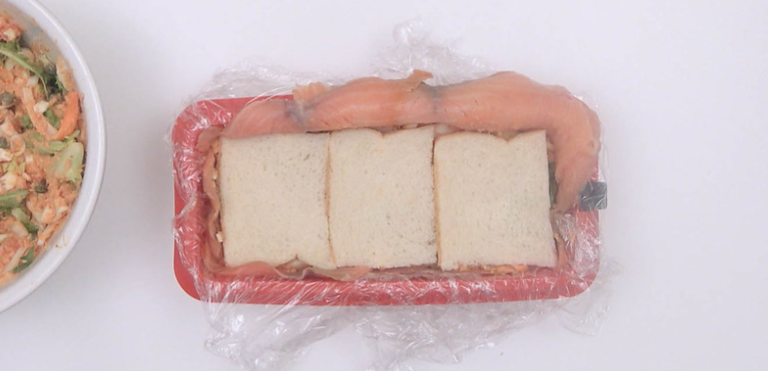 Pastel de salmón ahumado. Receta fácil para Navidad