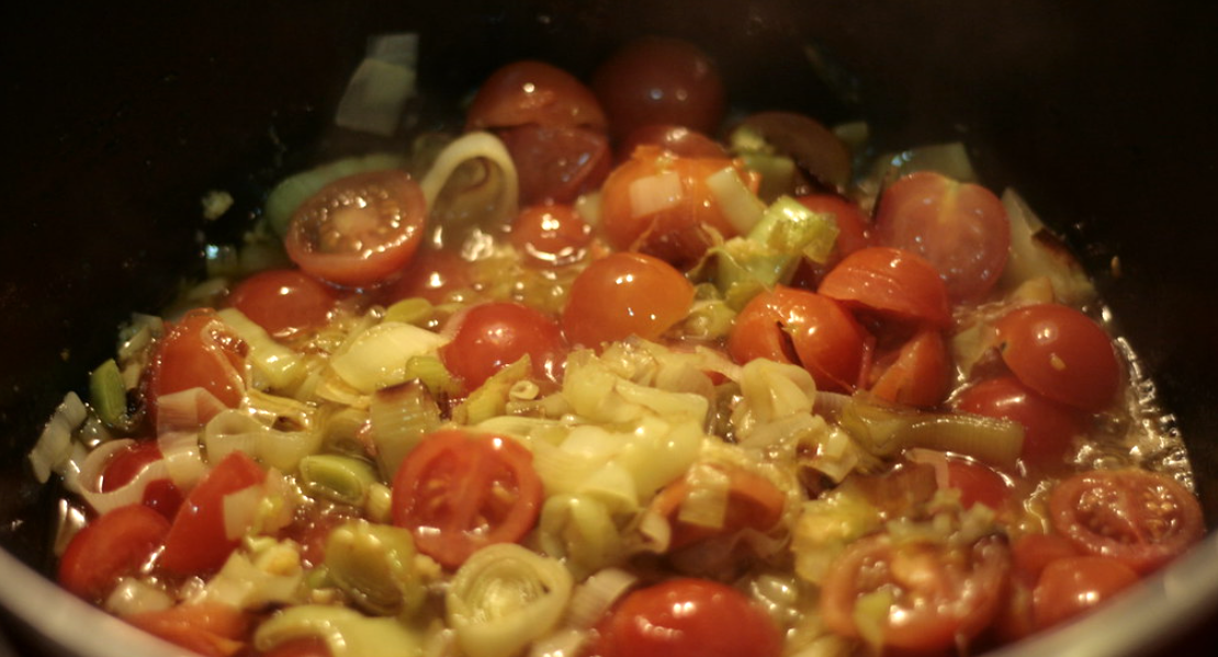 Potaje de garbanzos con grelos y chorizo