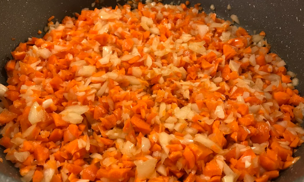 Salsa deliciosa y fácil para acompañara unas albóndigas de rechupete