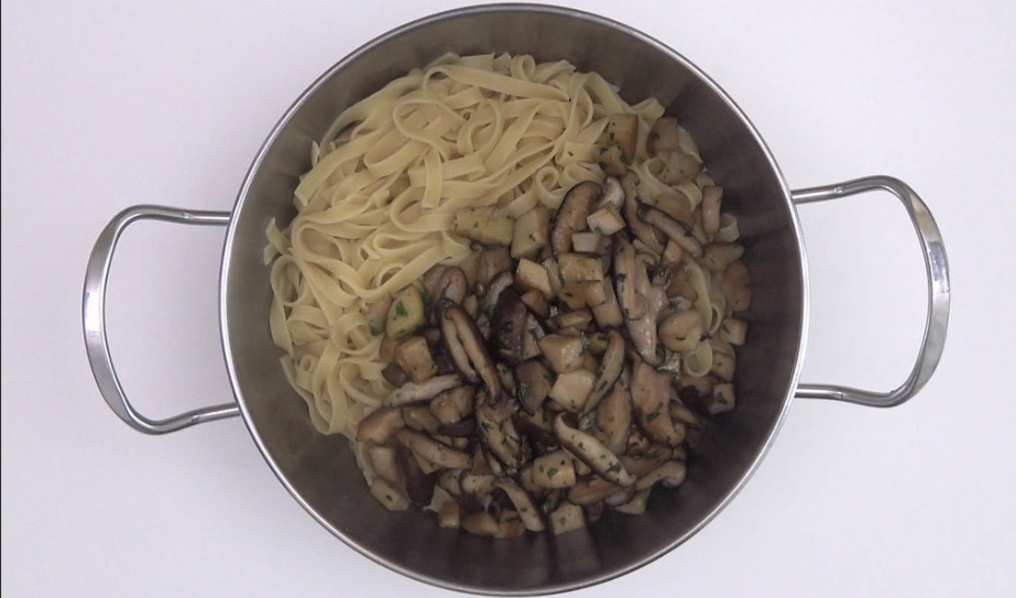 Tagliatelle al funghi. Pasta con setas de otoño