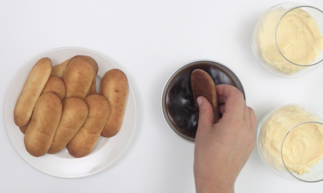 Tiramisú italiano al estilo del chef Massimo Bottura