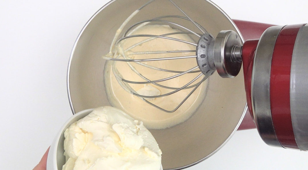 Tiramisú italiano al estilo del chef Massimo Bottura