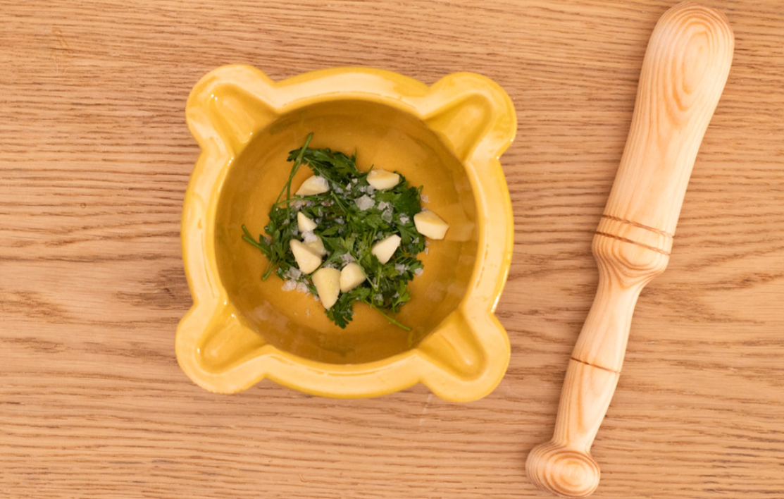 Cómo hacer vieiras a la plancha (en su jugo y al ajillo)