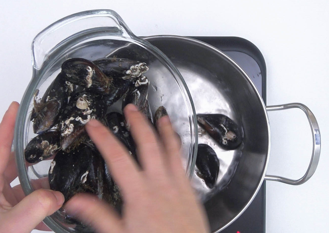 Arroz caldoso de rape y mejillones perfecto para Navidad