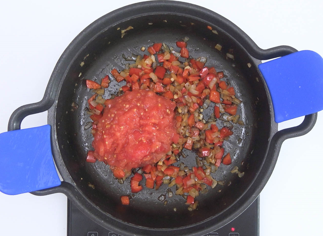 Arroz a la marinera con rape, gambas y almejas