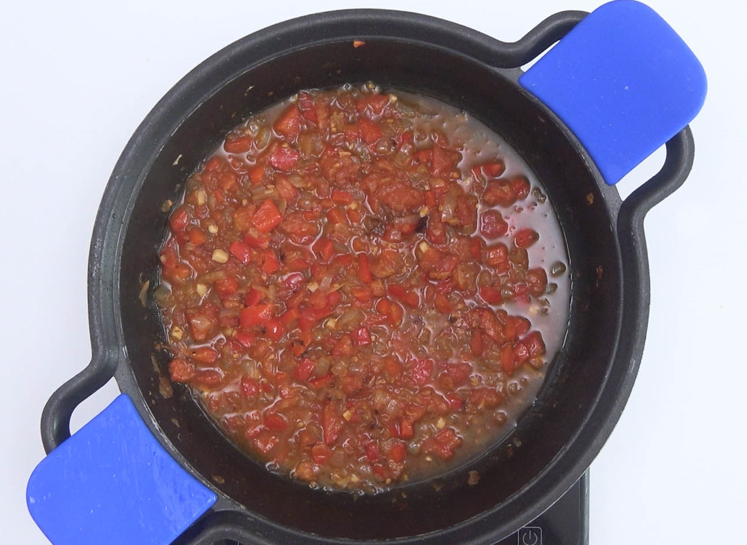 Arroz a la marinera con rape, gambas y almejas